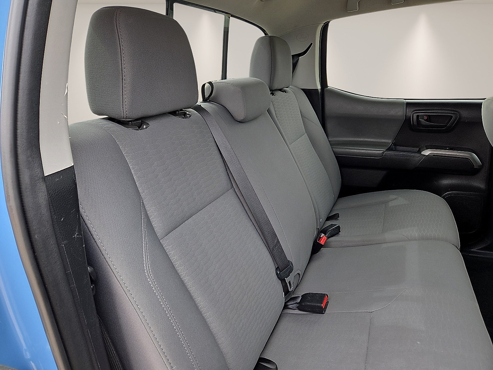 Used 2019 Toyota Tacoma SR5 AWD/4WD image 9