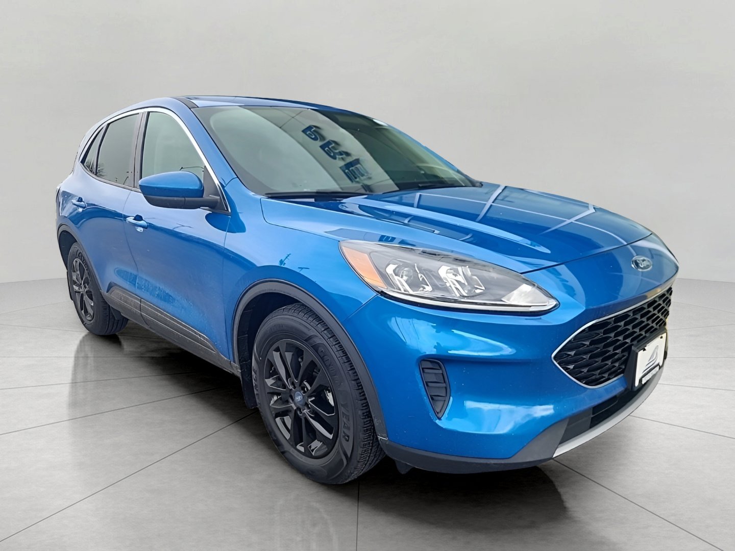 Certified 2020 Ford Escape SE image 1