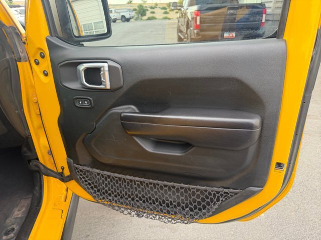 Used 2020 Jeep Wrangler Unlimited Rubicon AWD/4WD image 27