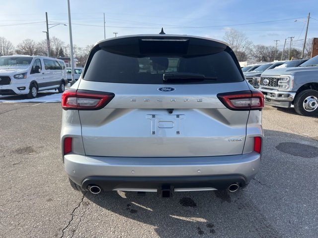 Certified 2023 Ford Escape ST-Line Select w/ Tech Pack #2 image 5