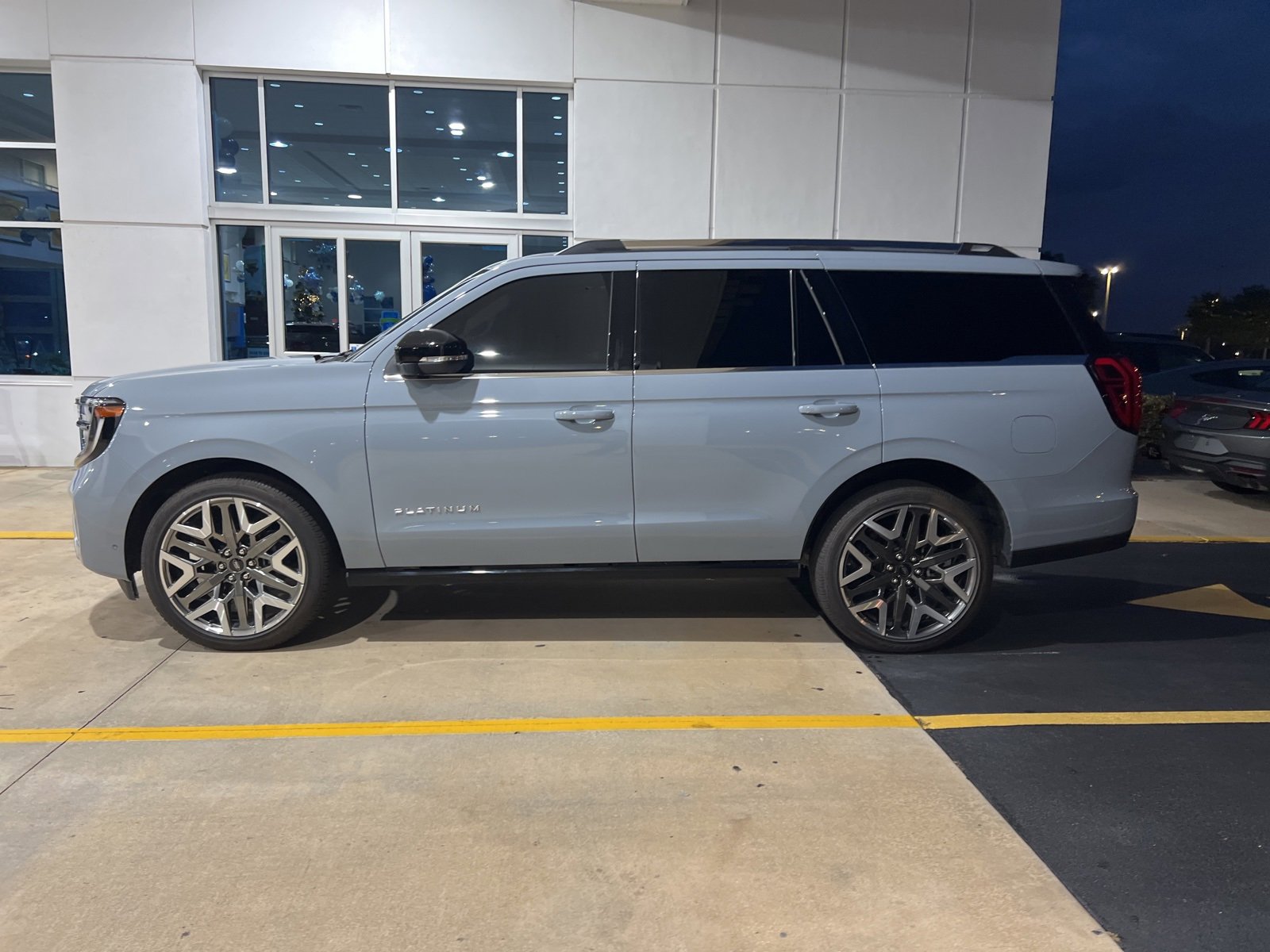 Certified 2025 Ford Expedition Platinum w/ Platinum Ultimate Package image 6