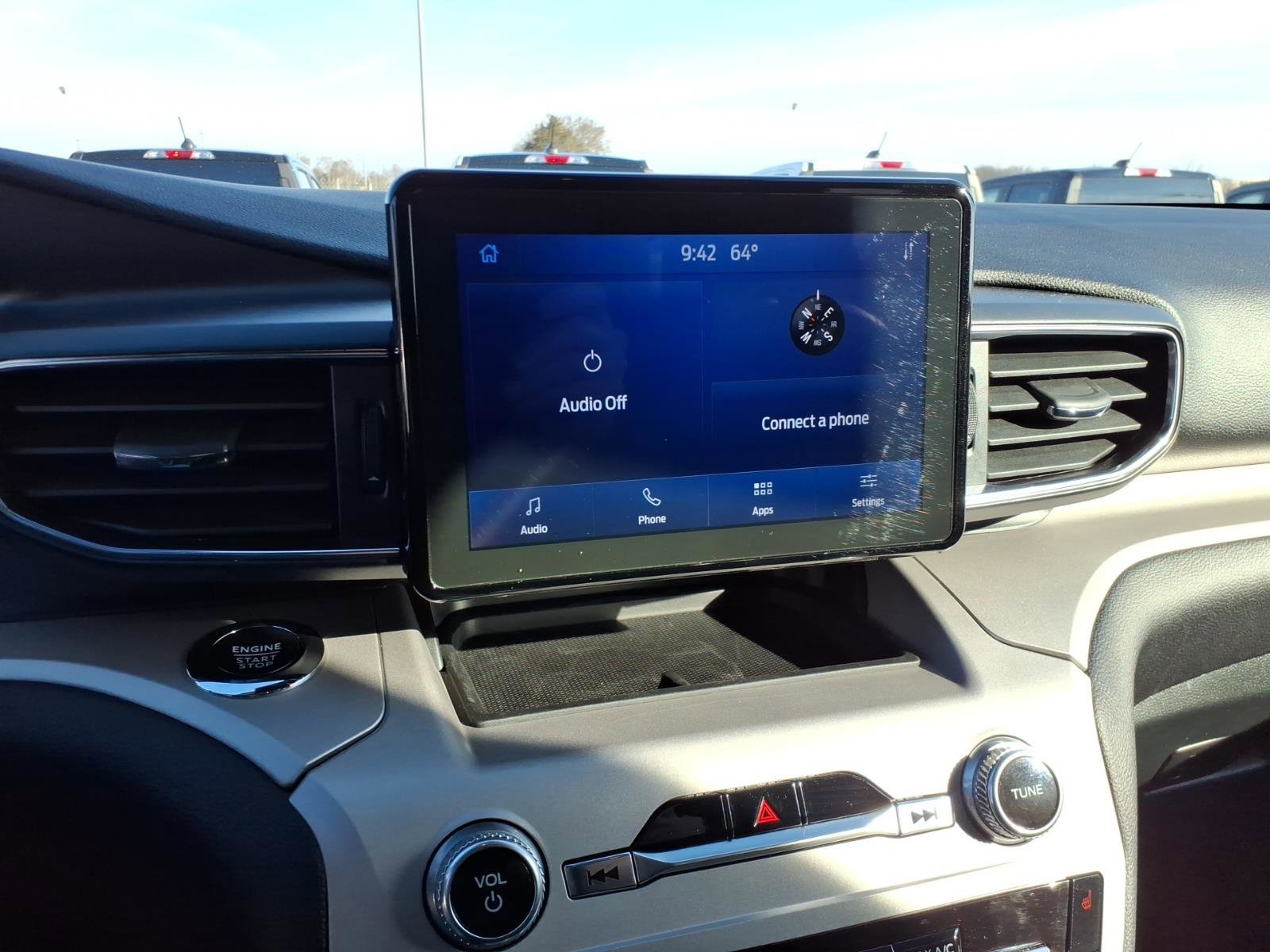 Certified 2024 Ford Explorer XLT w/ Equipment Group 202A image 17