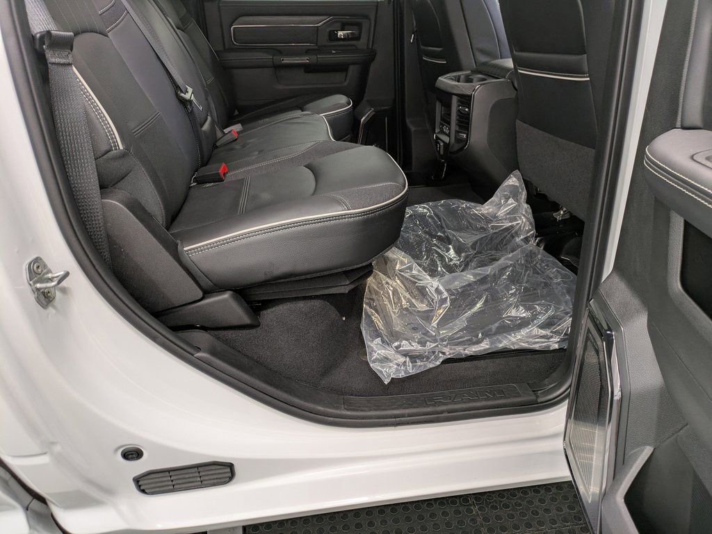 Used 2025 RAM 3500 Limited AWD/4WD image 30