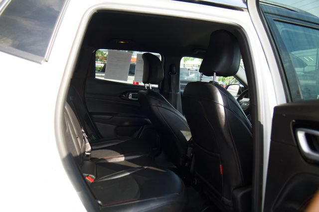Used 2025 Jeep Compass Trailhawk AWD/4WD image 37