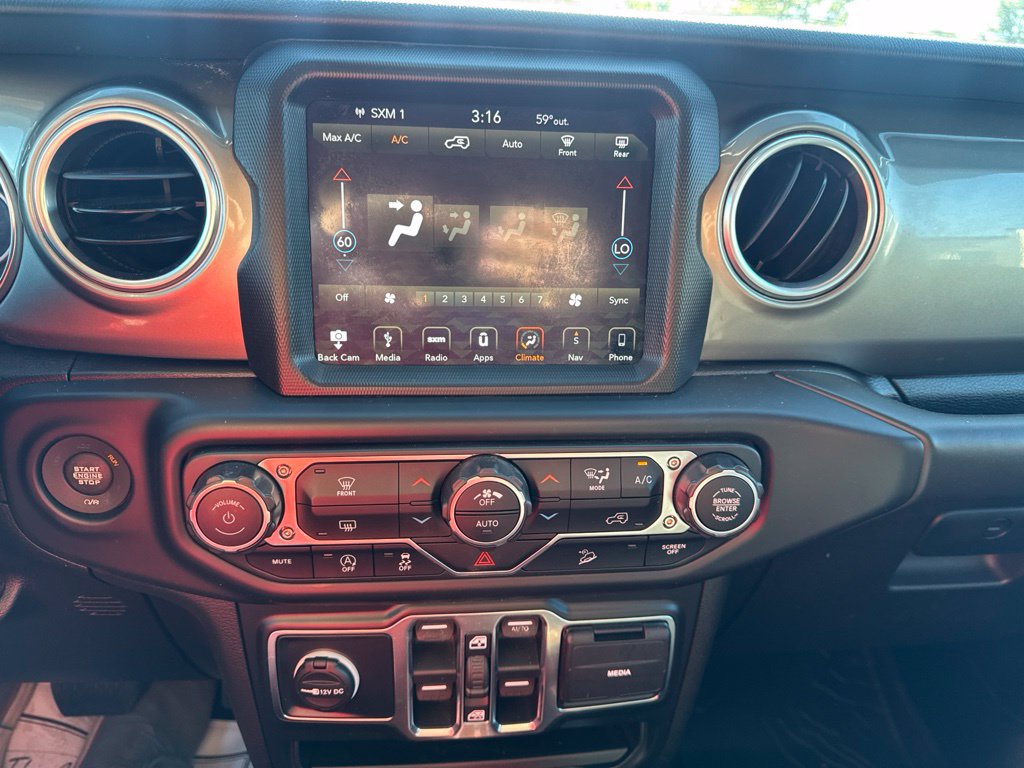 Used 2019 Jeep Wrangler Unlimited Sahara w/ Uconnect 4C Nav & Sound Group AWD/4WD image 19