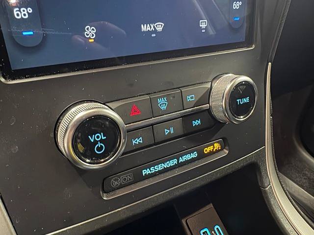 Certified 2024 Ford Edge SE w/ Black Appearance Package AWD/4WD image 26