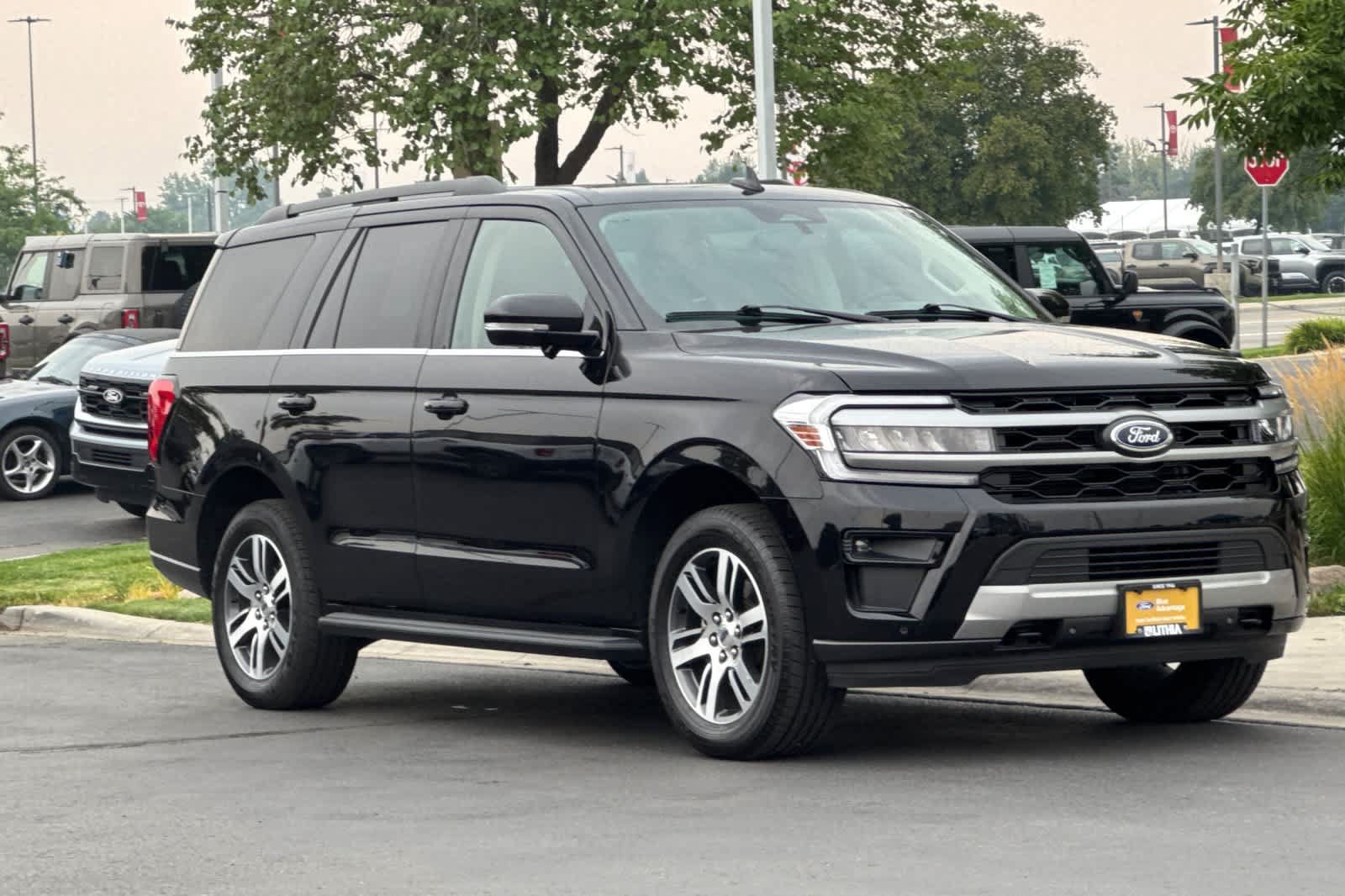 Certified 2024 Ford Expedition XLT AWD/4WD image 9