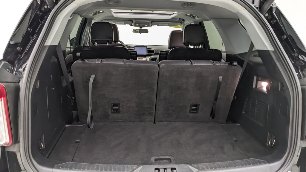 Certified 2023 Ford Explorer XLT w/ Equipment Group 202A image 8