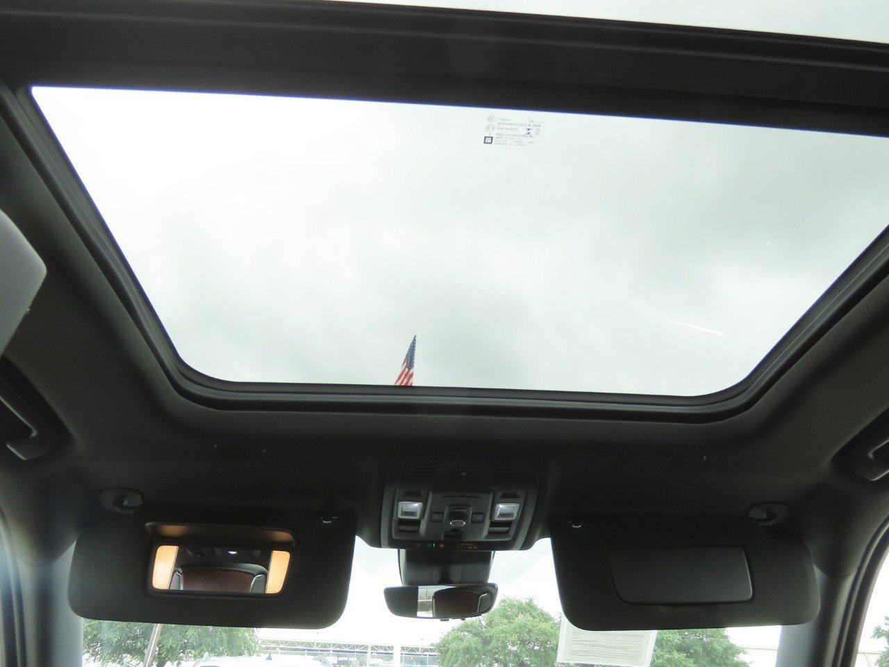 Used 2023 GMC Yukon XL Denali Ultimate AWD/4WD image 23