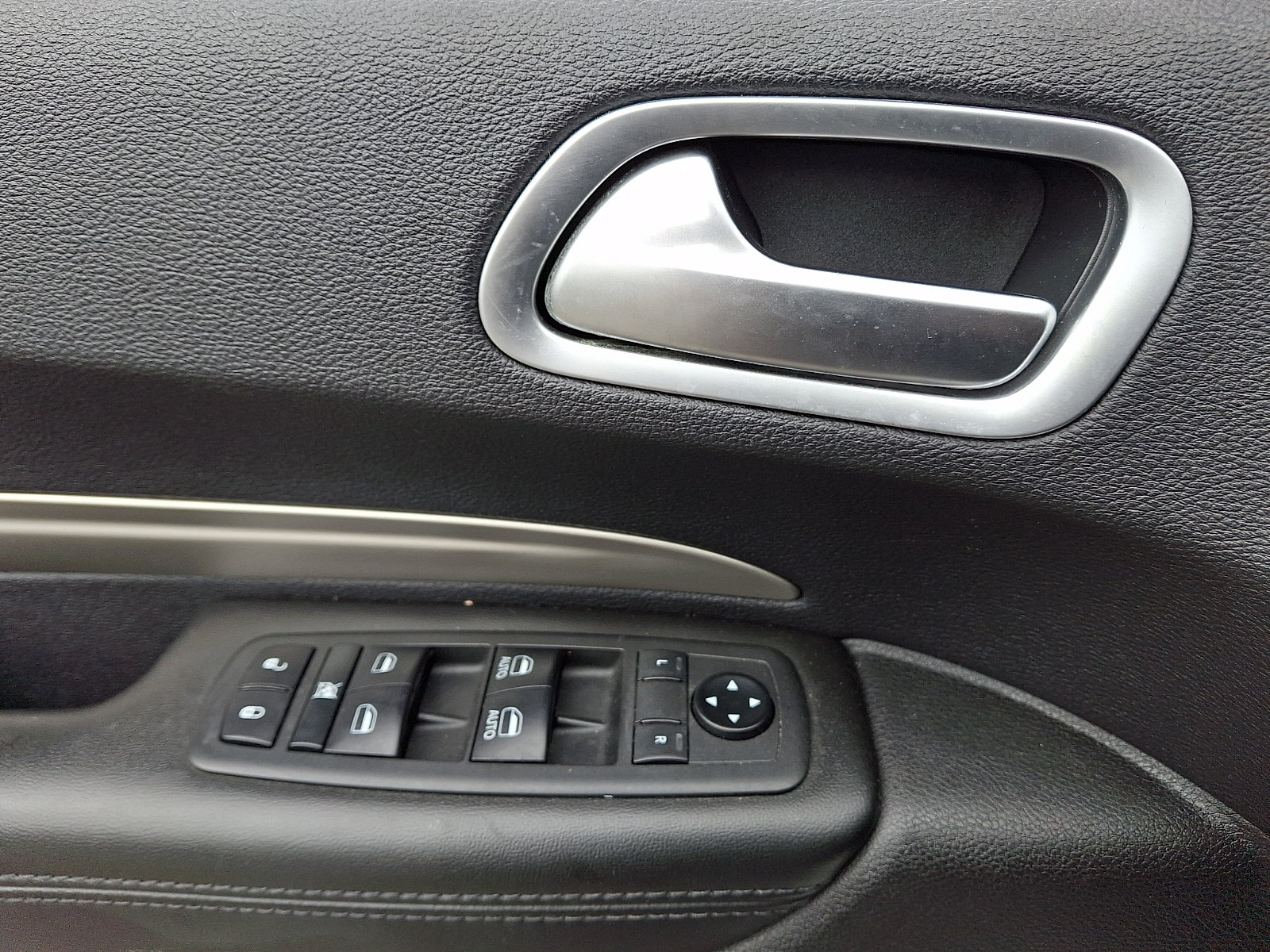 Used 2019 Dodge Durango SXT AWD/4WD image 15