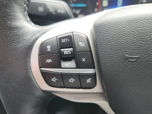 Certified 2022 Ford Explorer XLT w/ Equipment Group 202A AWD/4WD image 35