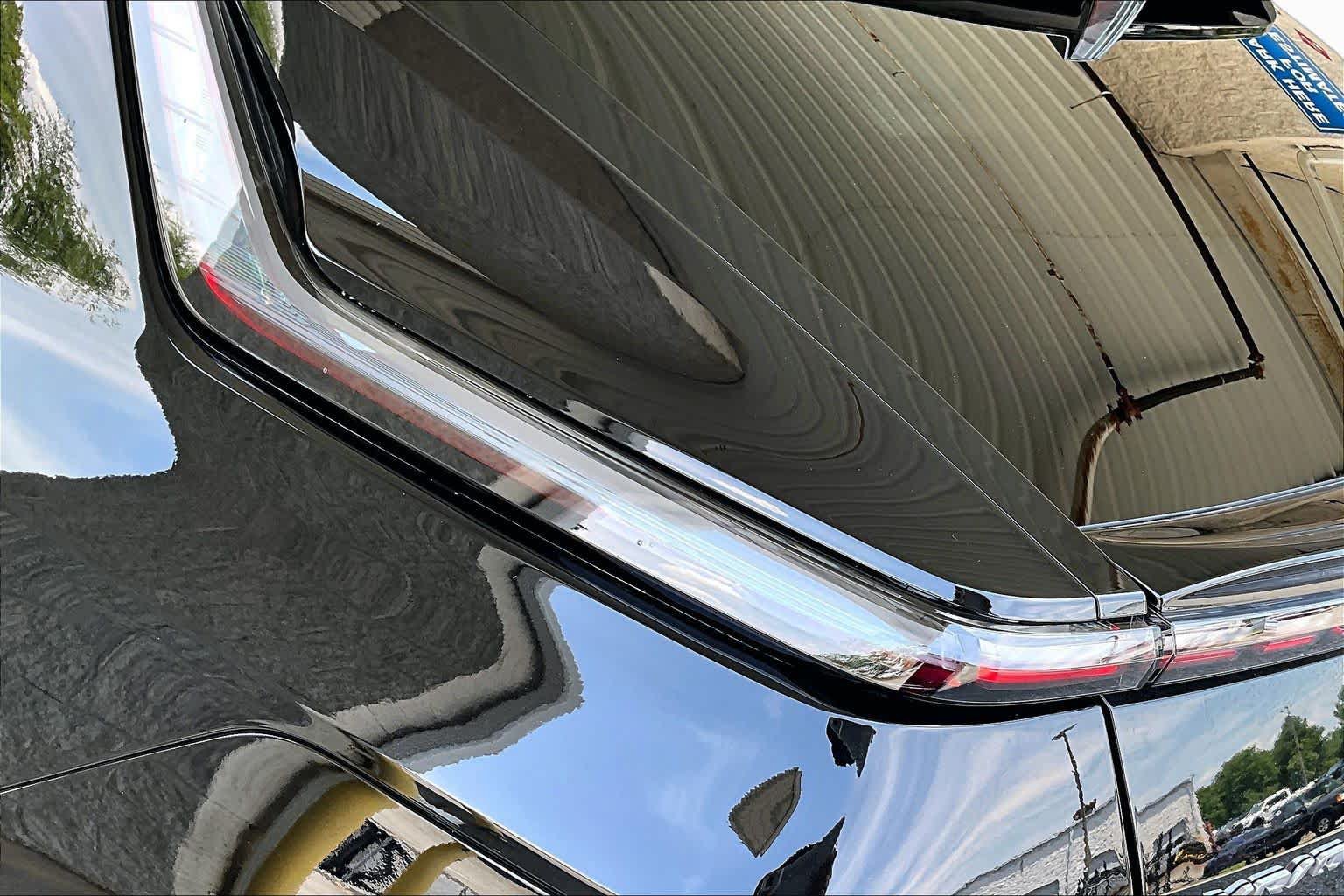 Used 2025 Cadillac Lyriq Luxury RWD image 28