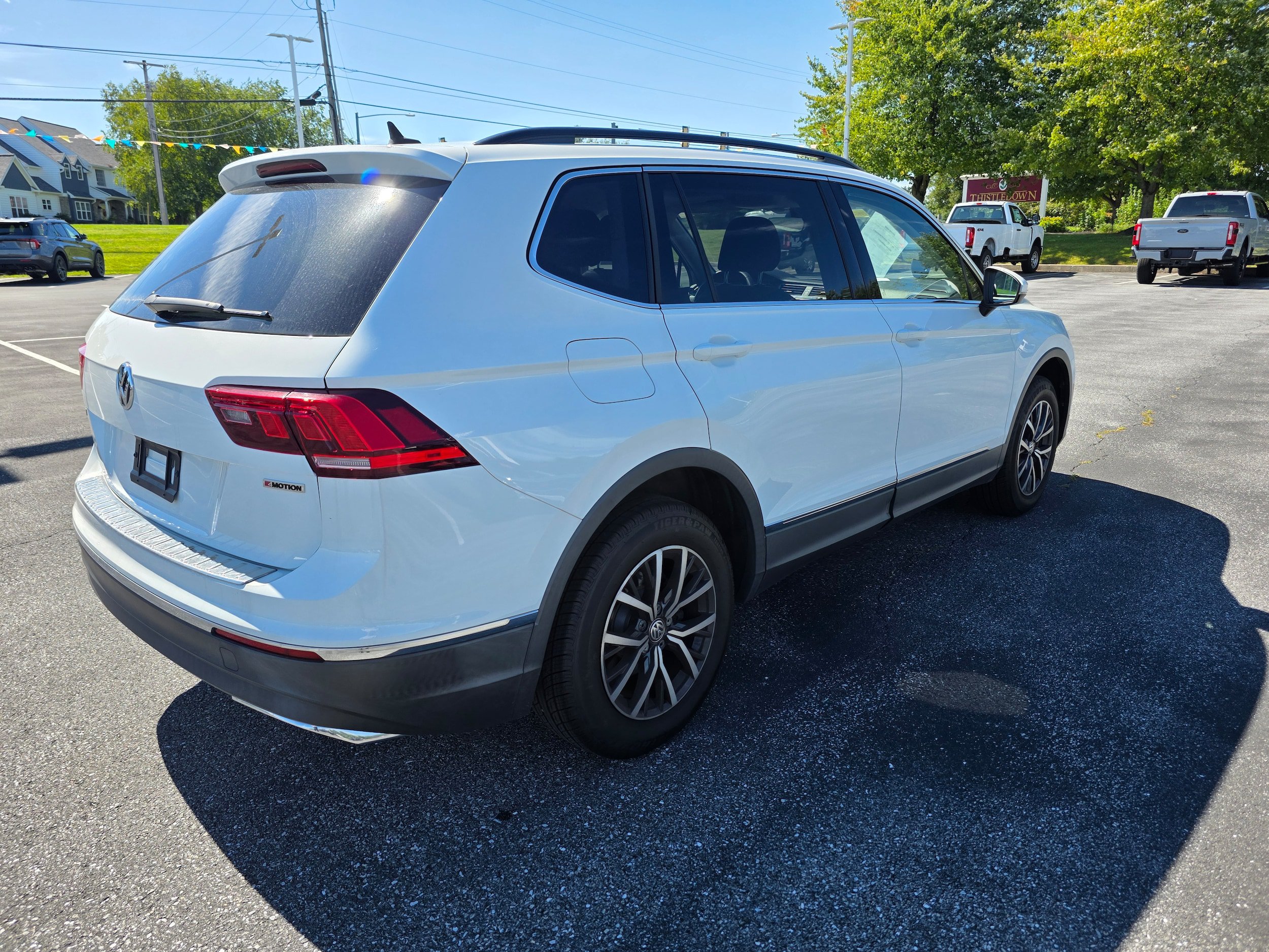 Used 2020 Volkswagen Tiguan SE w/ Panoramic Sunroof Package AWD/4WD image 5