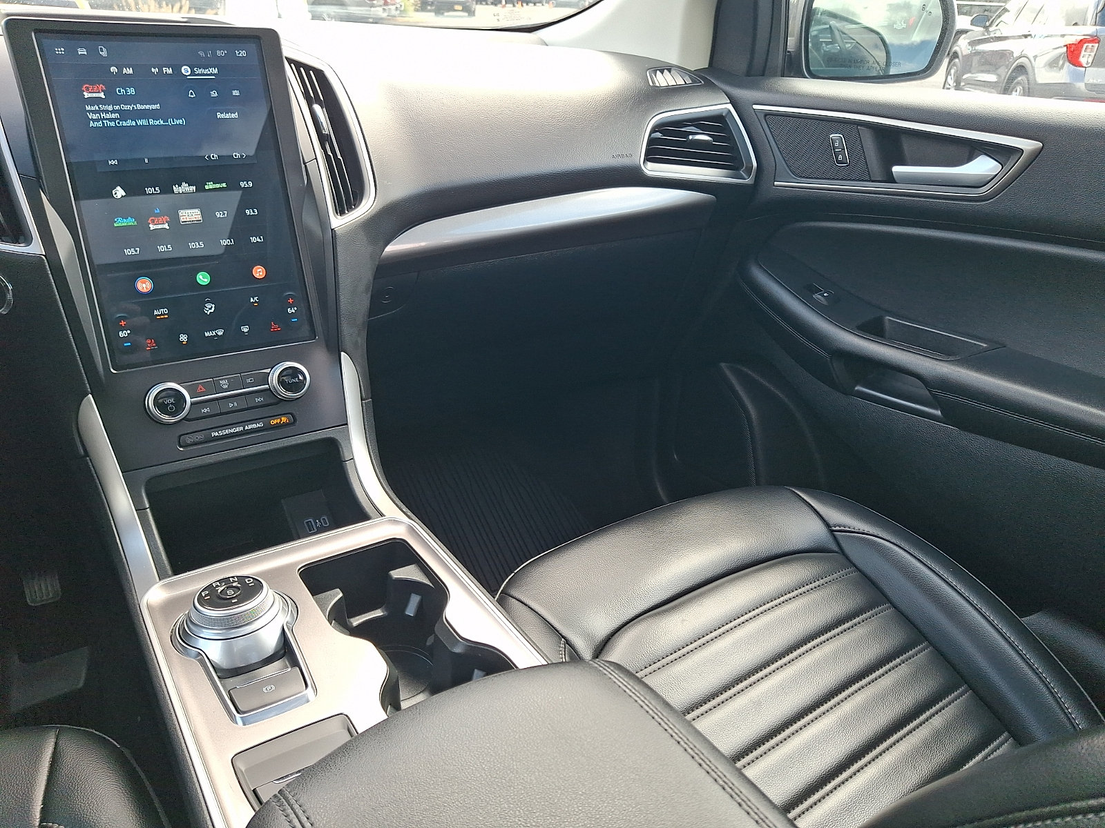 Certified 2024 Ford Edge SEL w/ Convenience Package AWD/4WD image 16