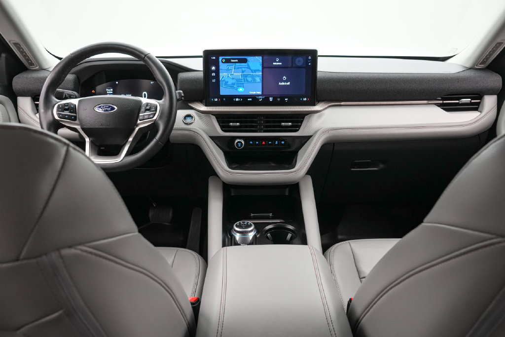 Certified 2025 Ford Explorer Active w/ Active Comfort Package AWD/4WD image 14