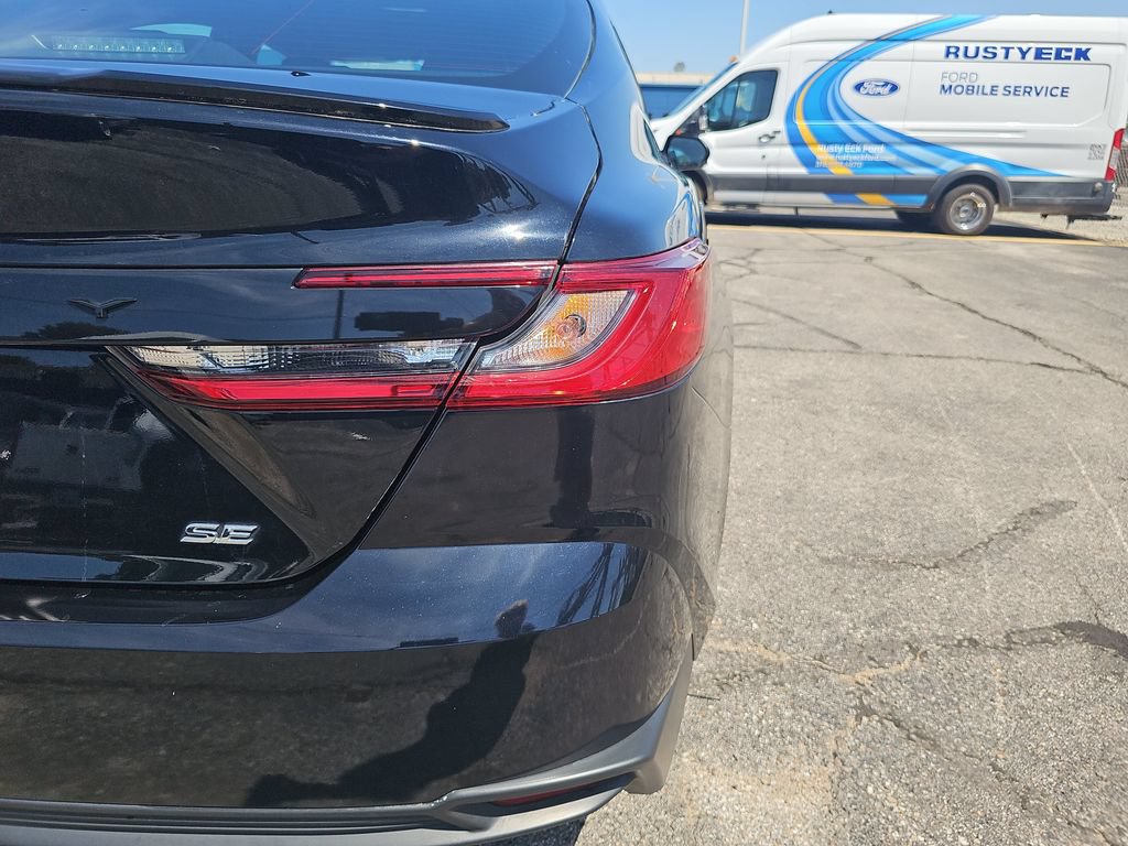 Used 2025 Toyota Camry SE FWD image 33