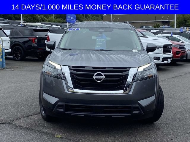 Used 2025 Nissan Pathfinder SV FWD image 4