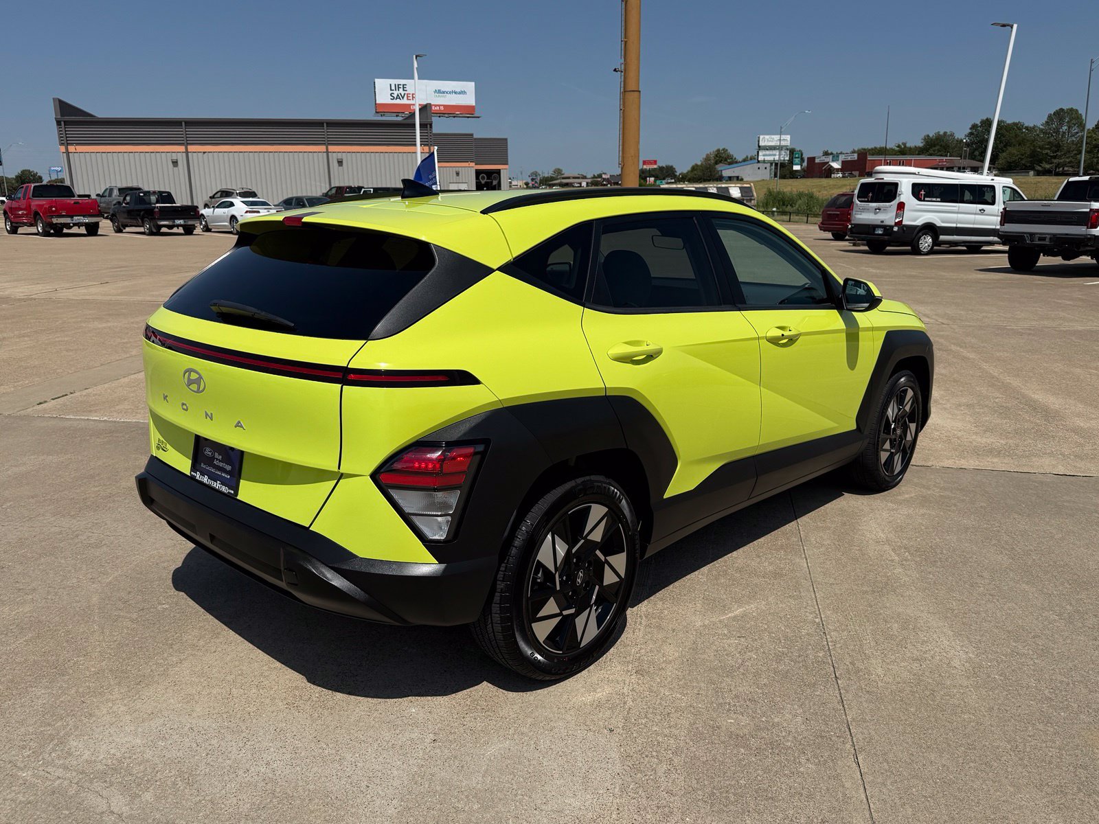 Used 2025 Hyundai Kona SEL FWD image 5