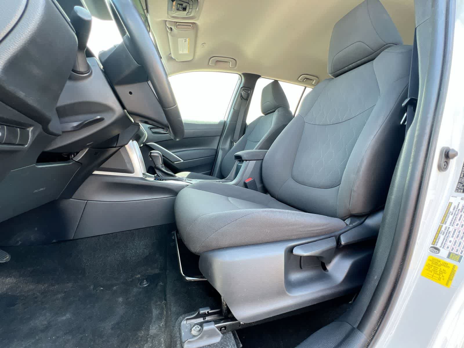 Used 2024 Toyota Corolla Cross LE FWD image 16