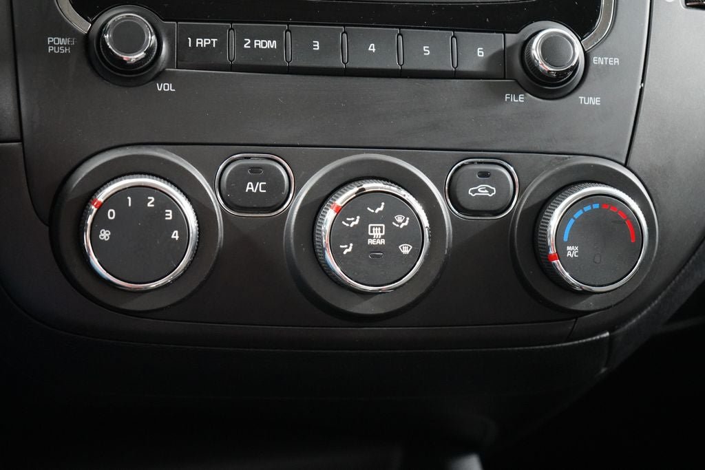 Used 2017 Kia Forte LX FWD image 25