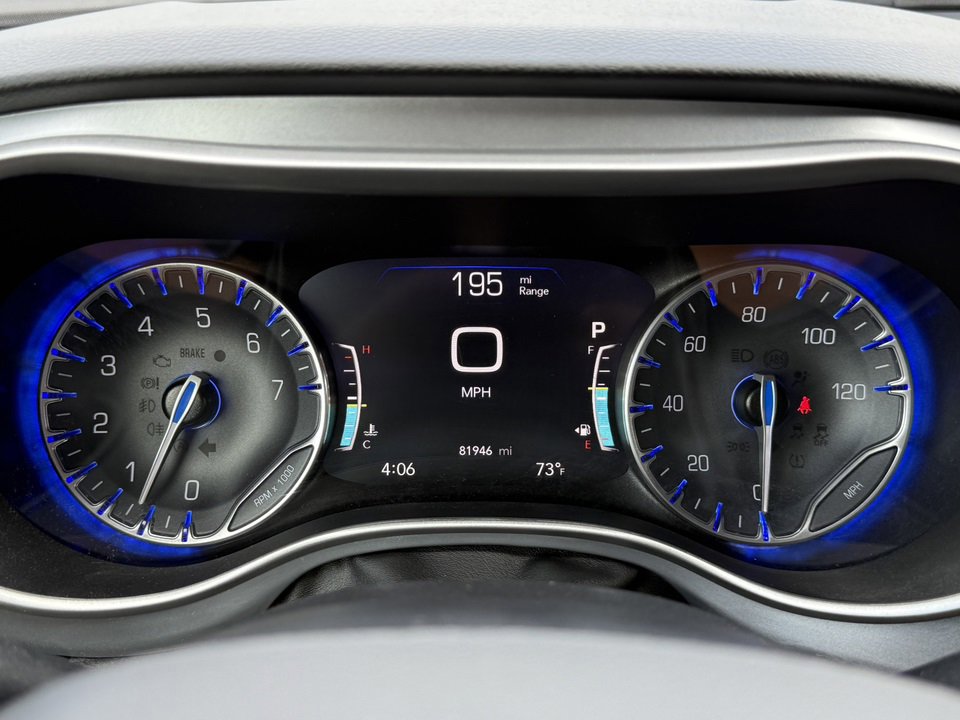 Used 2020 Chrysler Pacifica Touring-L Plus image 29