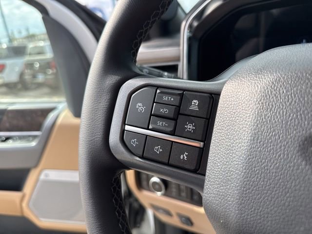Certified 2025 Ford F350 Lariat w/ Lariat Ultimate Package AWD/4WD image 32