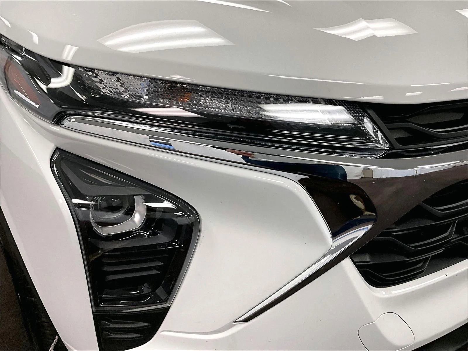 Used 2025 Chevrolet Trax LS w/ LS Convenience Package image 27