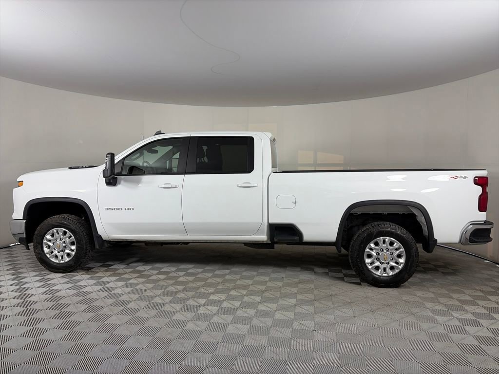 Used 2024 Chevrolet Silverado 3500 LT video 2