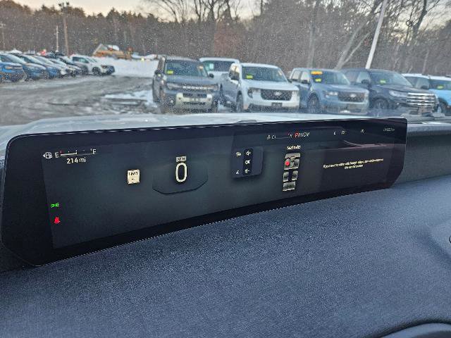 Certified 2025 Ford Expedition Active image 19