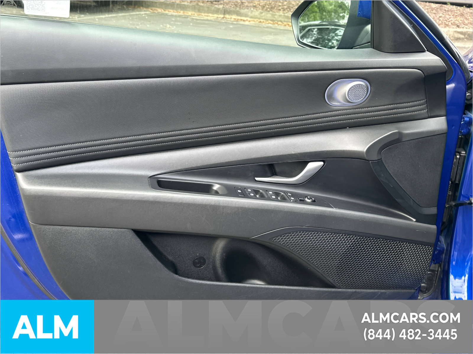 Used 2025 Hyundai Elantra SEL FWD image 11