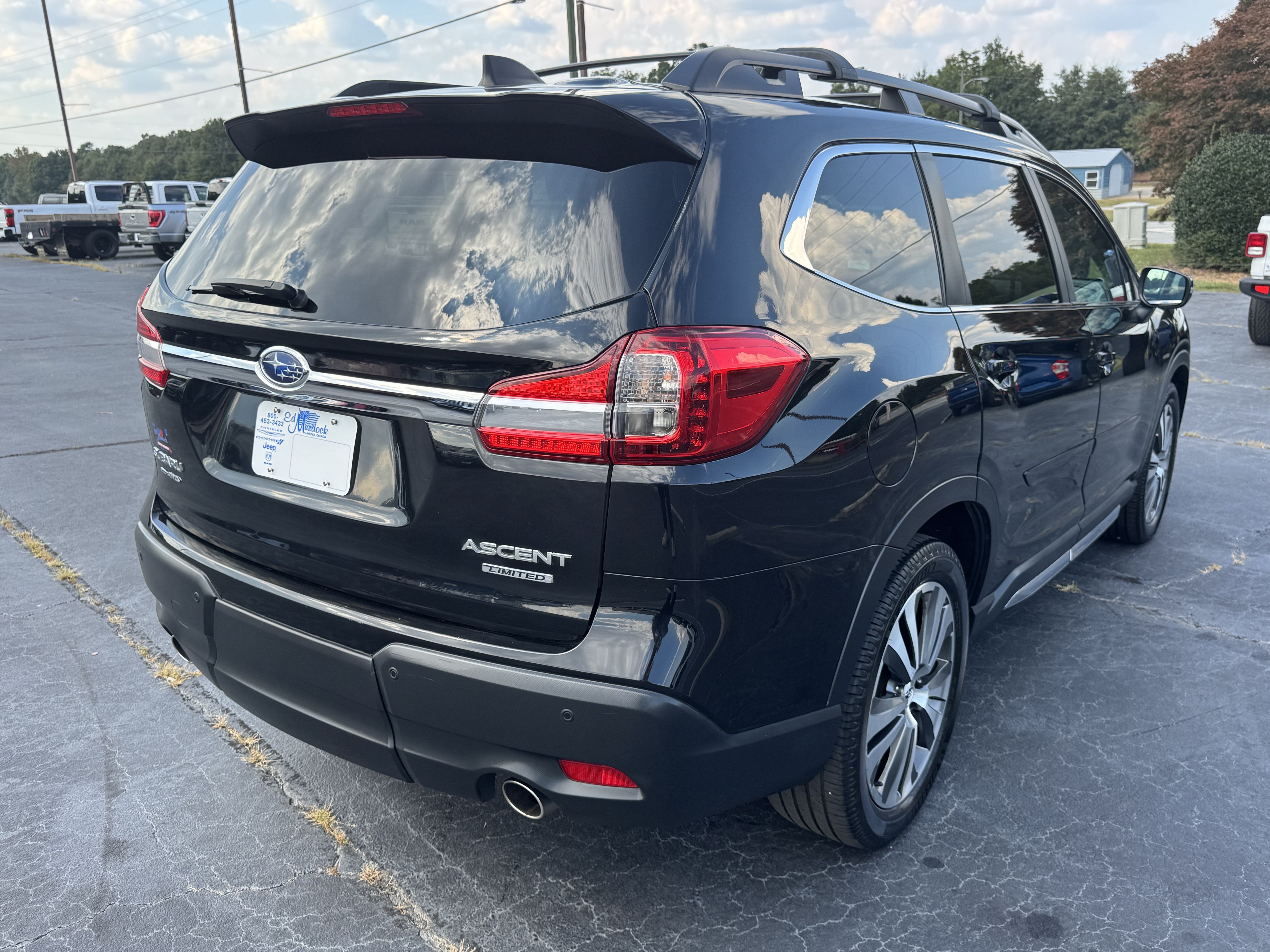 Used 2022 Subaru Ascent Limited w/ Technology Package AWD/4WD image 5