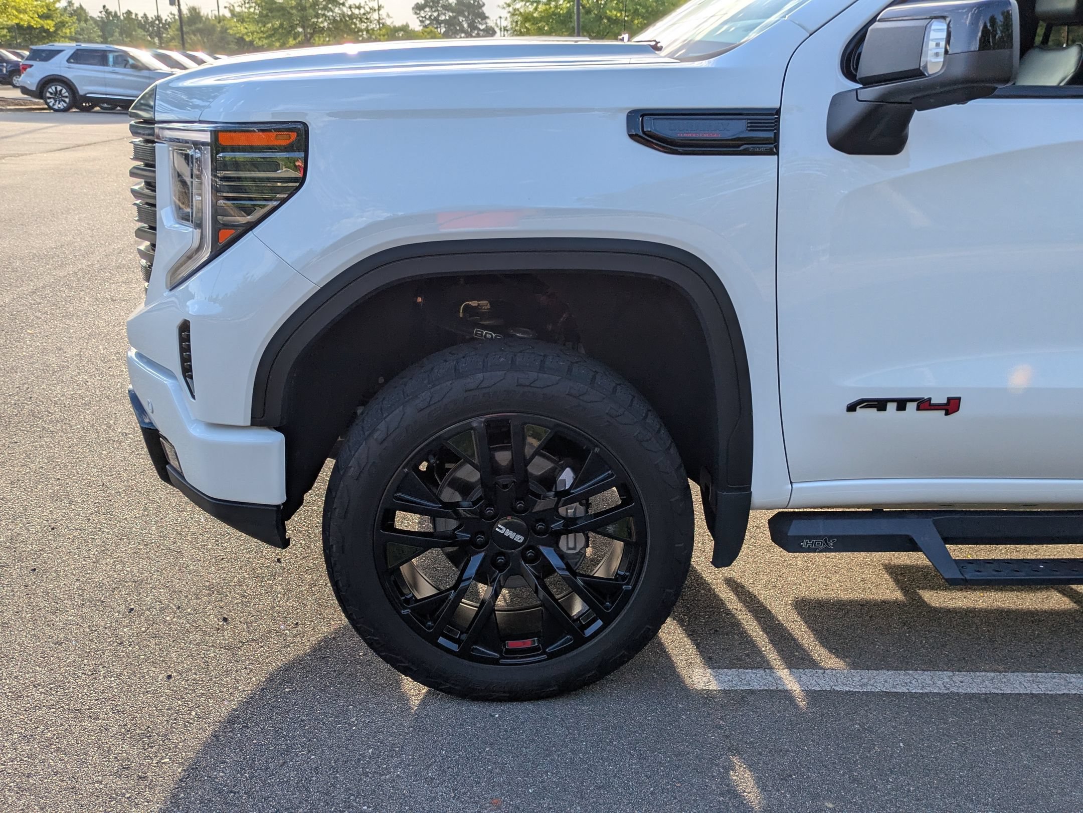 Used 2023 GMC Sierra 1500 AT4 w/ AT4 Preferred Package AWD/4WD image 11