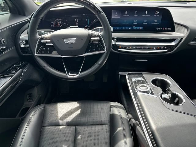 Used 2024 Cadillac Lyriq Sport AWD/4WD image 16