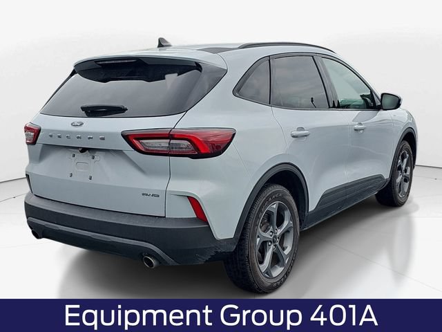 Certified 2025 Ford Escape ST-Line Select AWD/4WD image 4