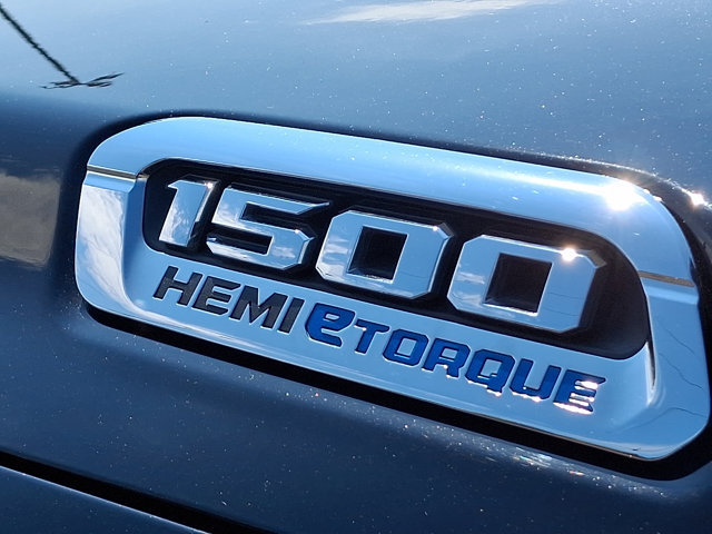 Used 2021 RAM 1500 4x4 Crew Cab image 38