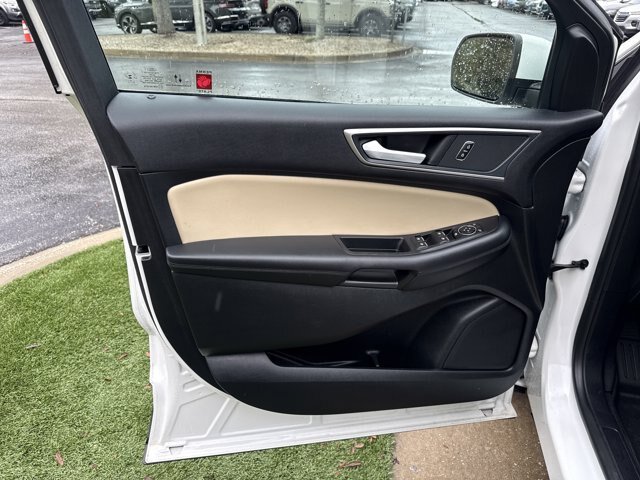 Certified 2024 Ford Edge SEL w/ Convenience Package AWD/4WD image 13