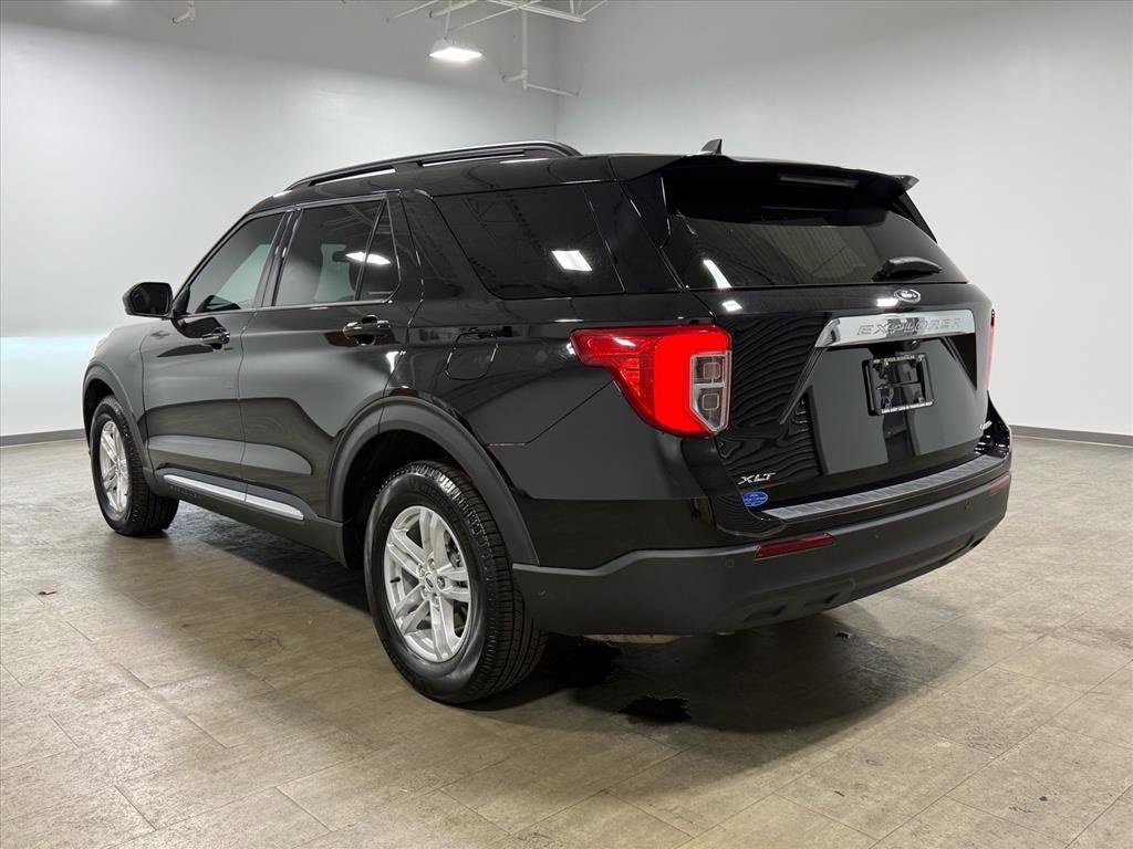 Certified 2023 Ford Explorer XLT image 6