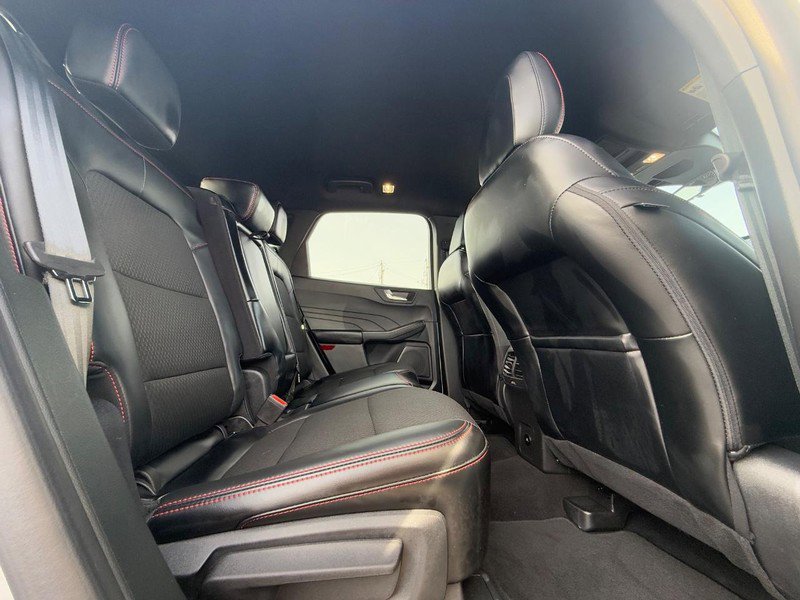 Certified 2025 Ford Escape ST-Line w/ Equipment Group 301A image 15