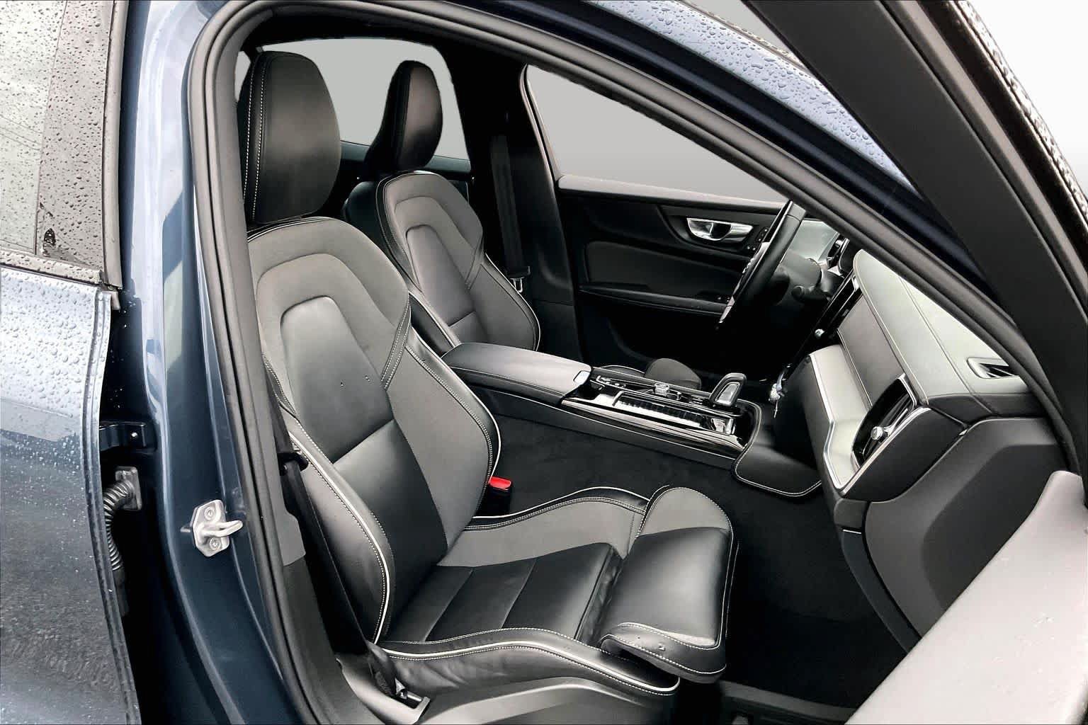 Used 2022 Volvo S60 T8 R-Design w/ Advanced Package AWD/4WD image 9