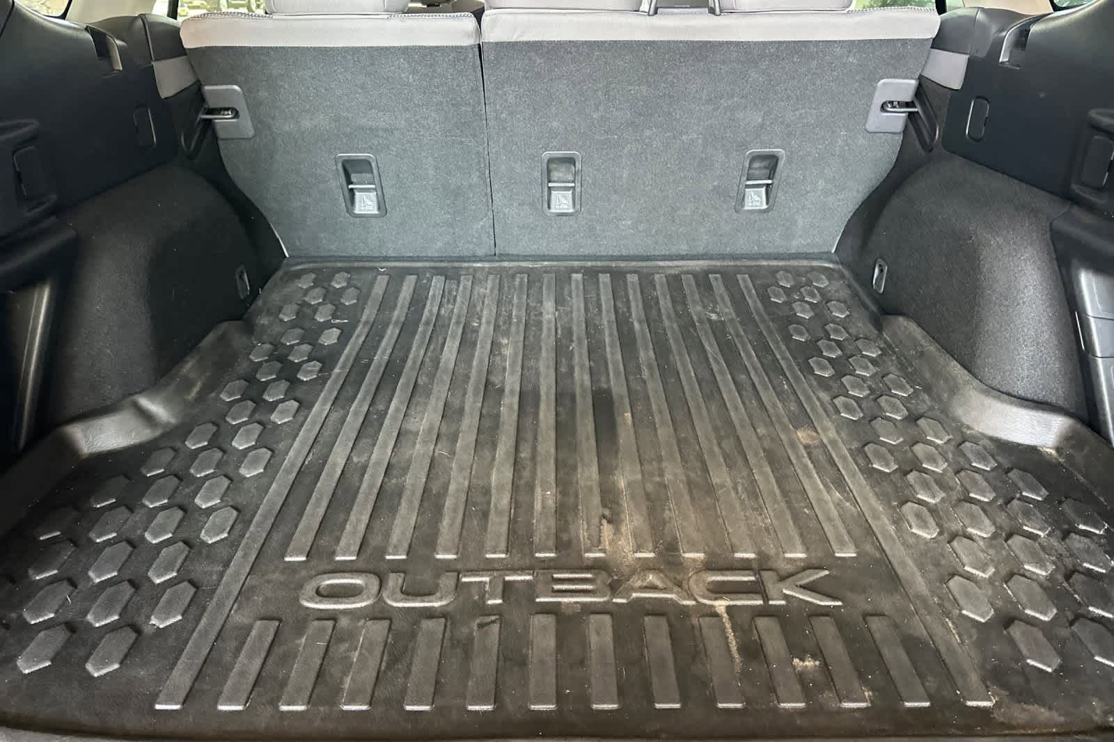 Used 2023 Subaru Outback Premium AWD/4WD image 15