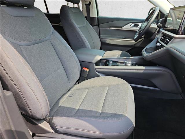 Certified 2025 Ford Explorer Active RWD image 22