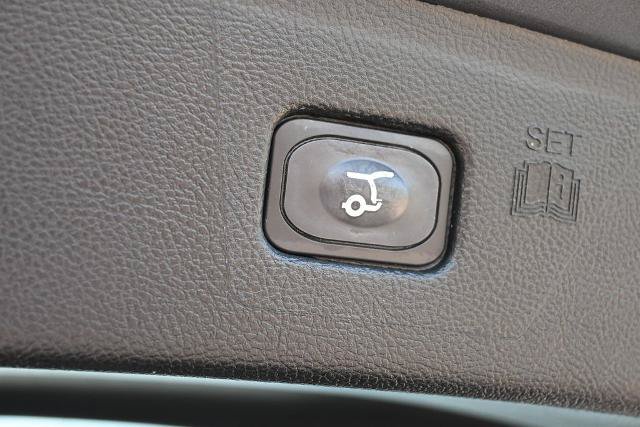 Certified 2022 Ford Edge SEL w/ Sport Appearance Package AWD/4WD image 13