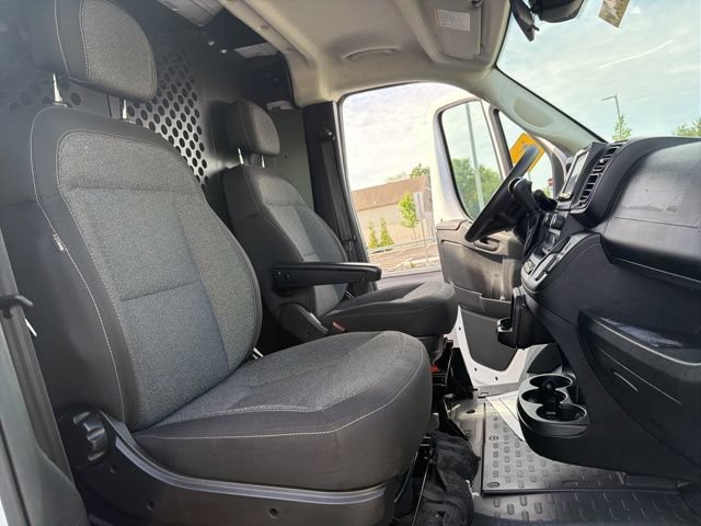 Used 2025 RAM ProMaster 2500 w/ U-Haul Equipment Group FWD image 14