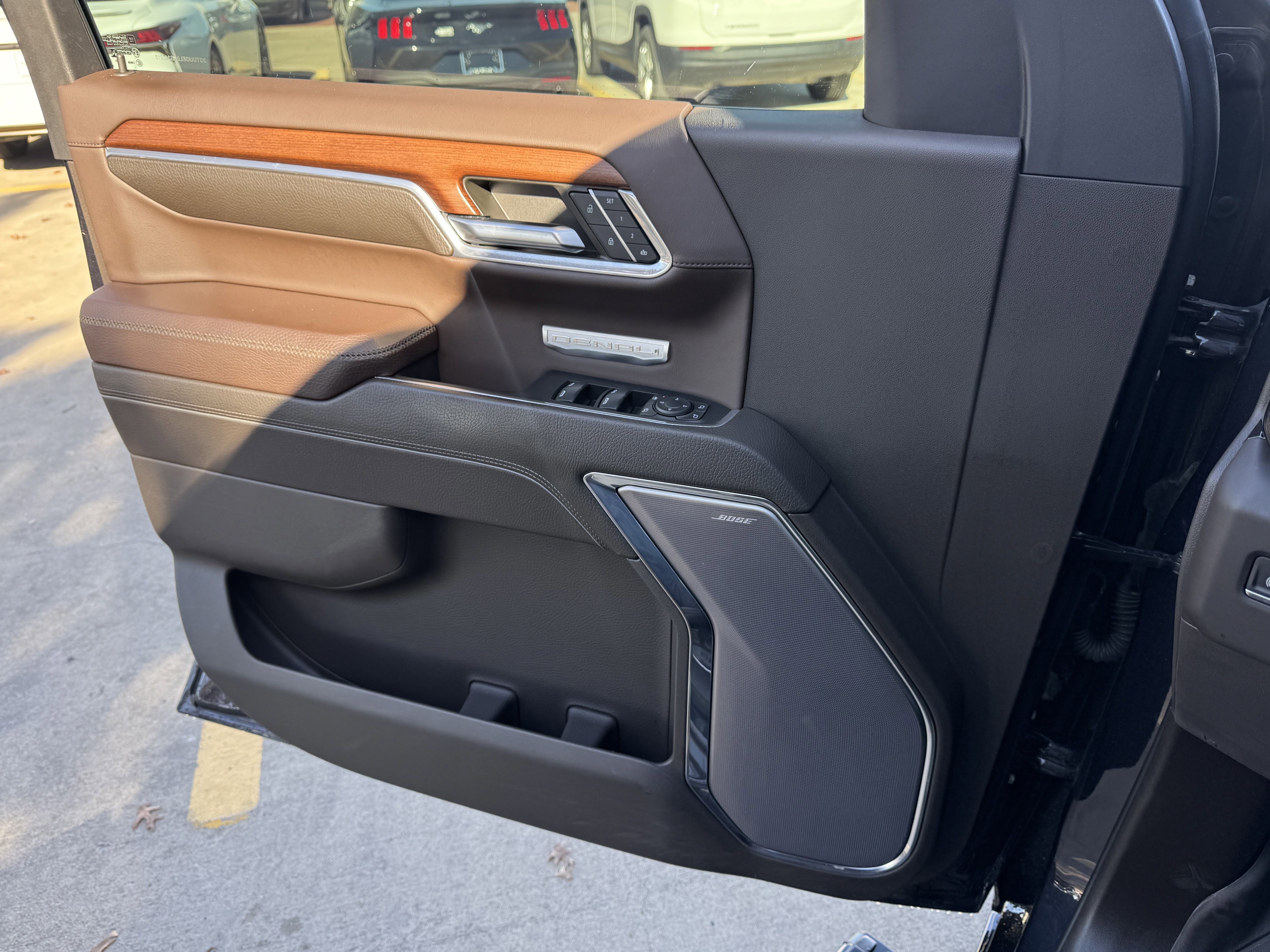 Used 2023 GMC Sierra 1500 Denali w/ Denali Reserve Package image 23