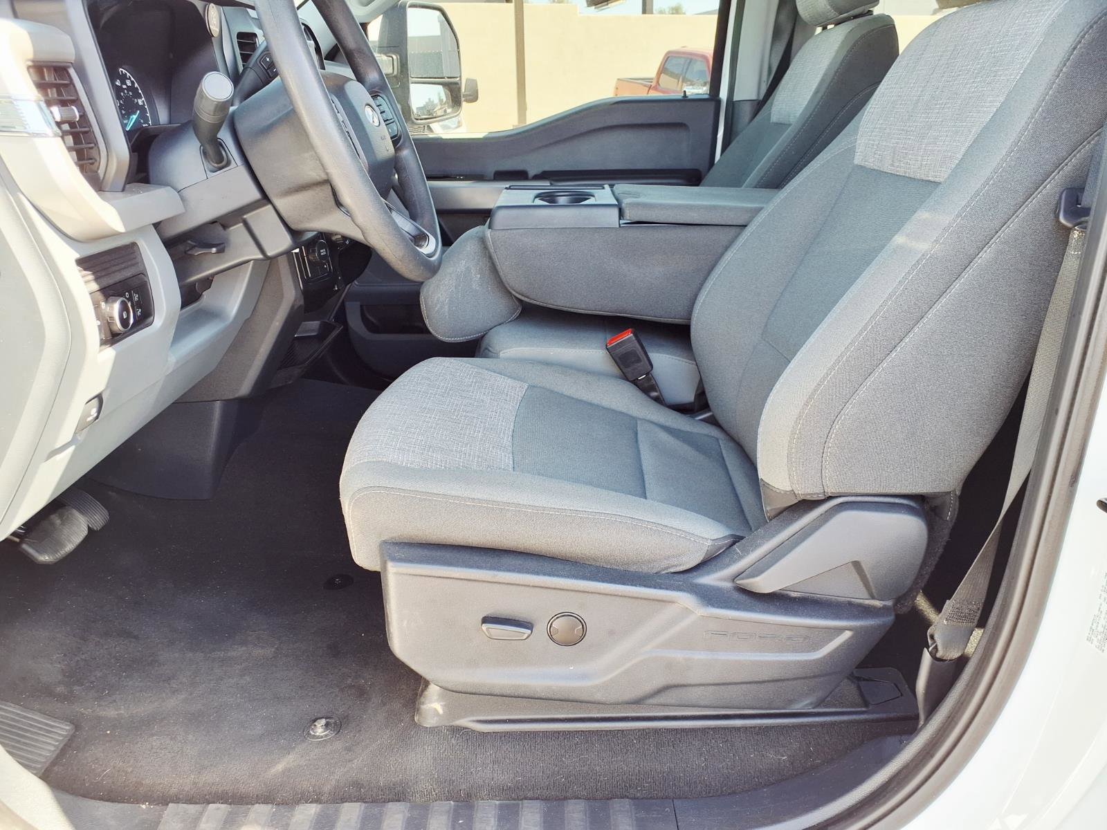 Certified 2025 Ford F250 XLT AWD/4WD image 23