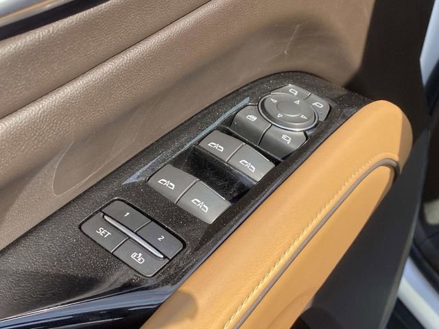 Used 2022 Cadillac Escalade ESV Premium Luxury w/ Performance Package image 21