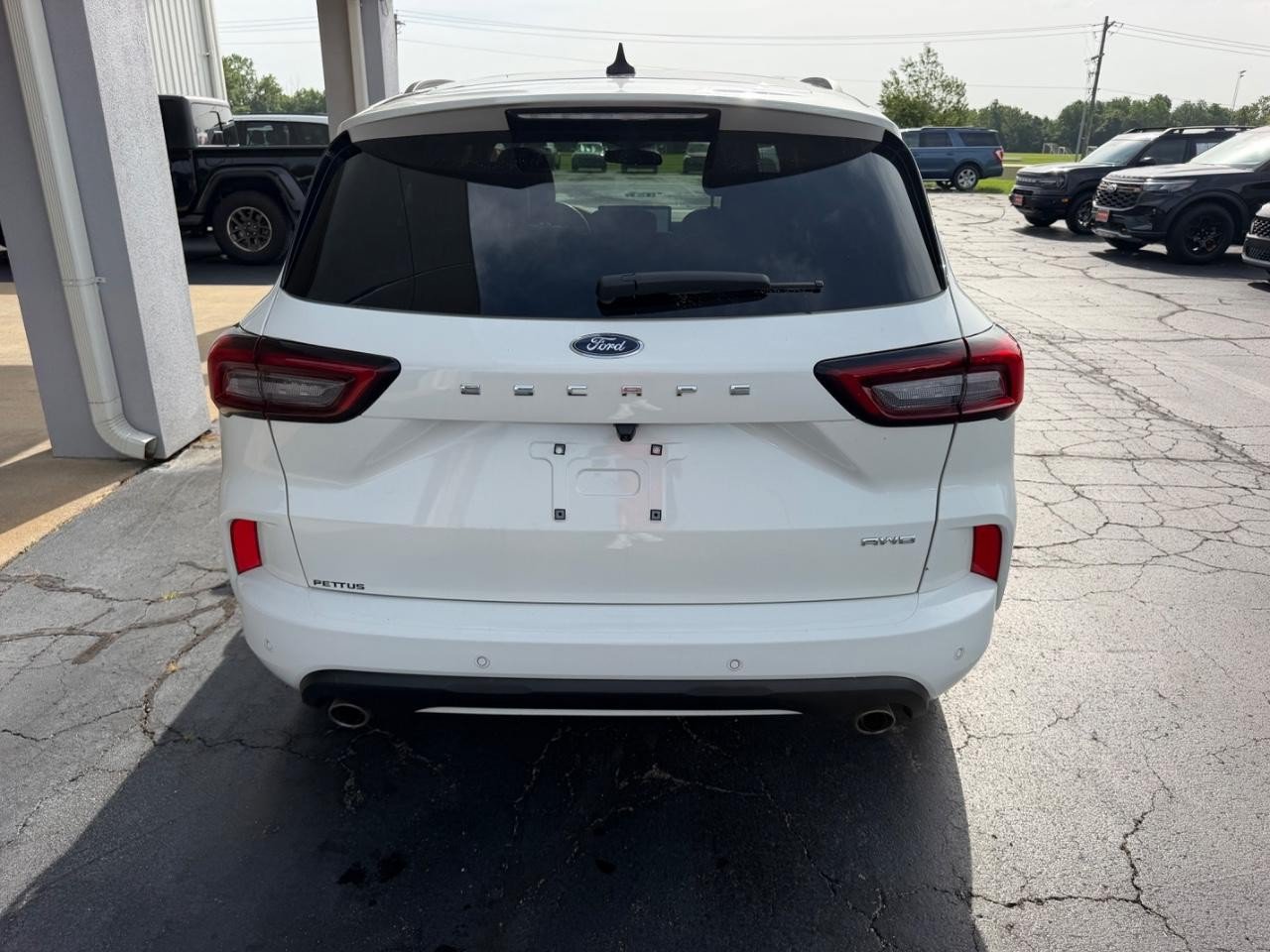 Certified 2024 Ford Escape ST-Line w/ Tech Pack #1 AWD/4WD image 4