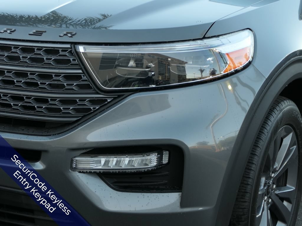 Certified 2023 Ford Explorer XLT w/ Equipment Group 202A RWD image 10