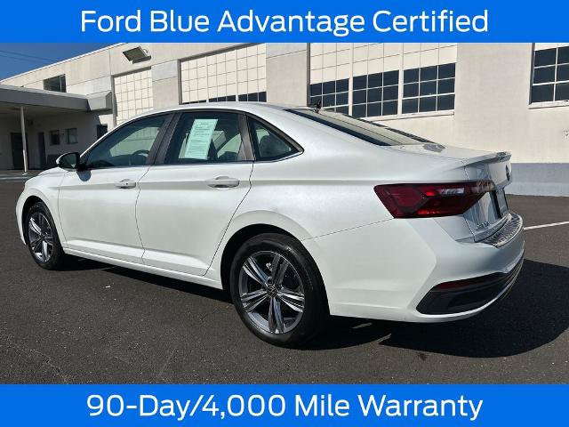 Used 2024 Volkswagen Jetta SE FWD image 5