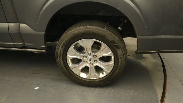Certified 2023 Ford F150 Platinum w/ Equipment Group 701A High AWD/4WD image 9